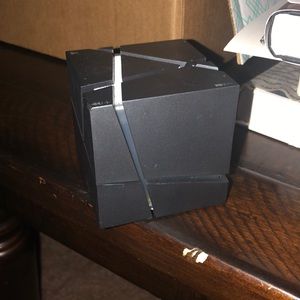 Quine Bluetooth speaker